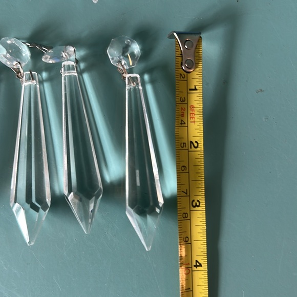 22 Hanging Crystals From Chandelier for Craft / Art Projects - Picture 3 of 5